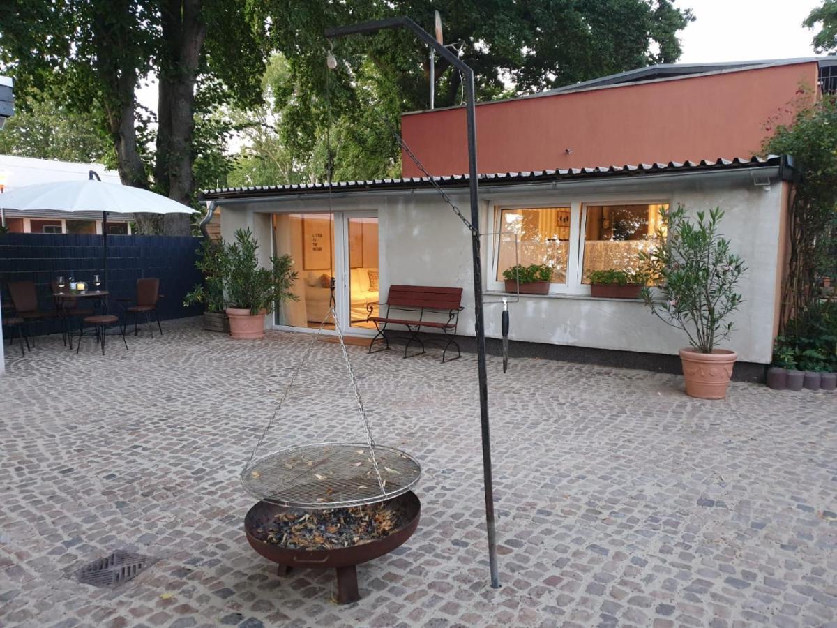 Ferienwohnung Lindenhof, Zentrumsnah Mit Terrasse Und Grillmoeglichkeit Maagdenburg Buitenkant foto